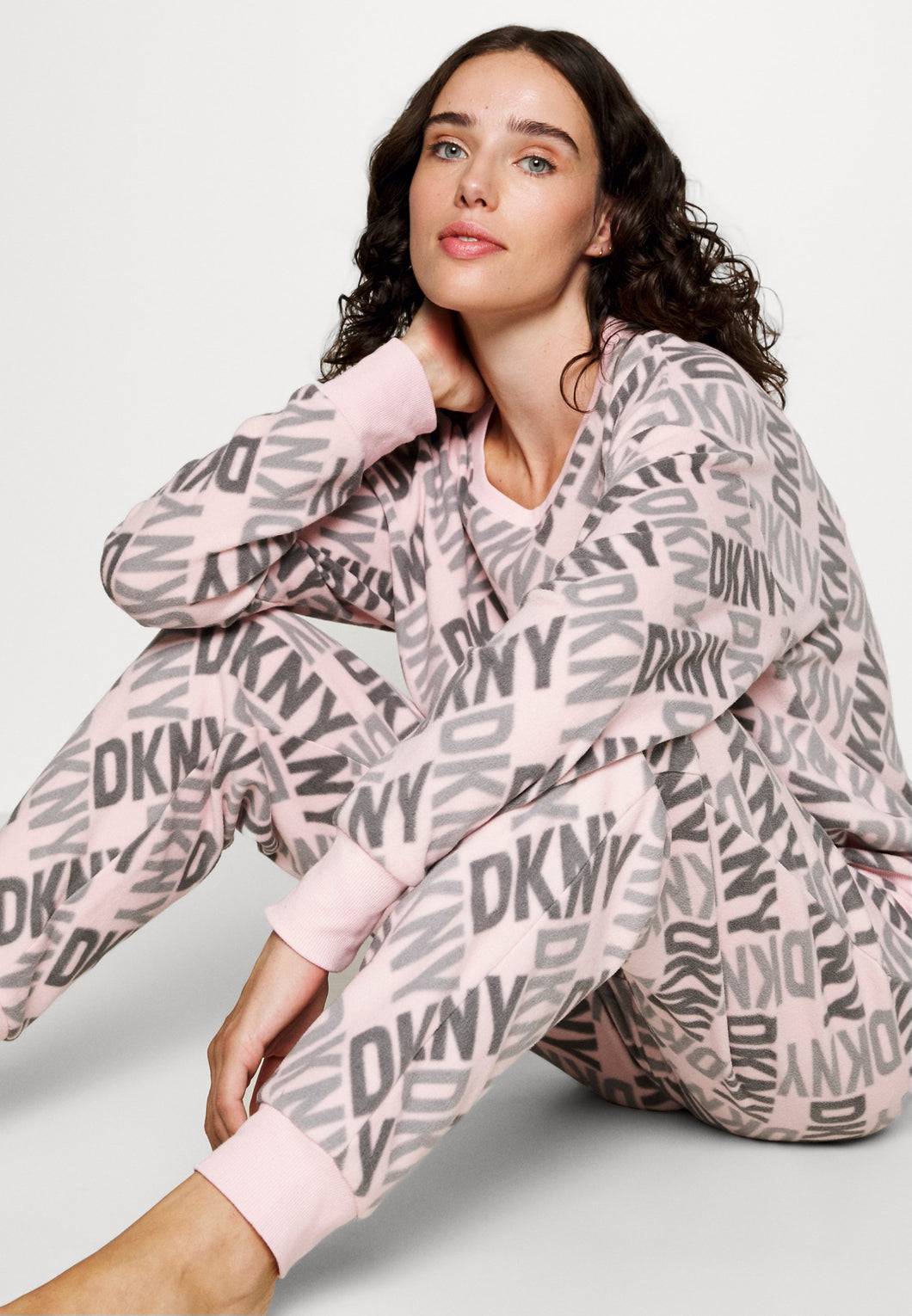 Pijama DKNY logo rosa